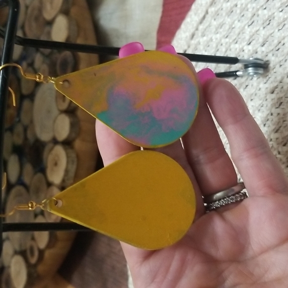 Handmade wood acrylic poured earrings - Picture 2 of 2
